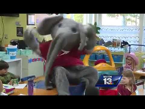 Big Al surprises students in Homewood