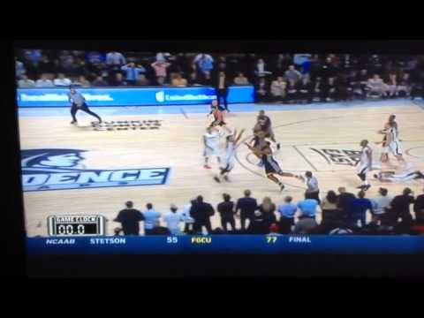 Gardner nearly wins it for Marquette on 3/4 court shot